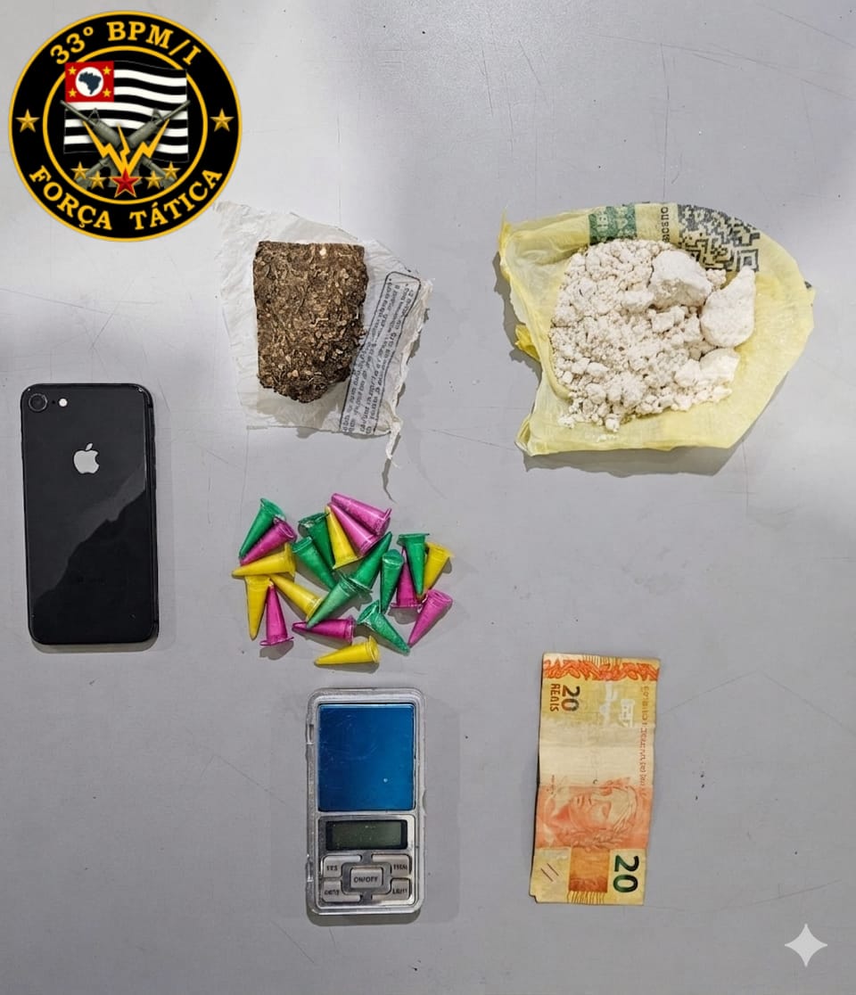 Força Tática prende homem por tráfico de drogas em condomínio