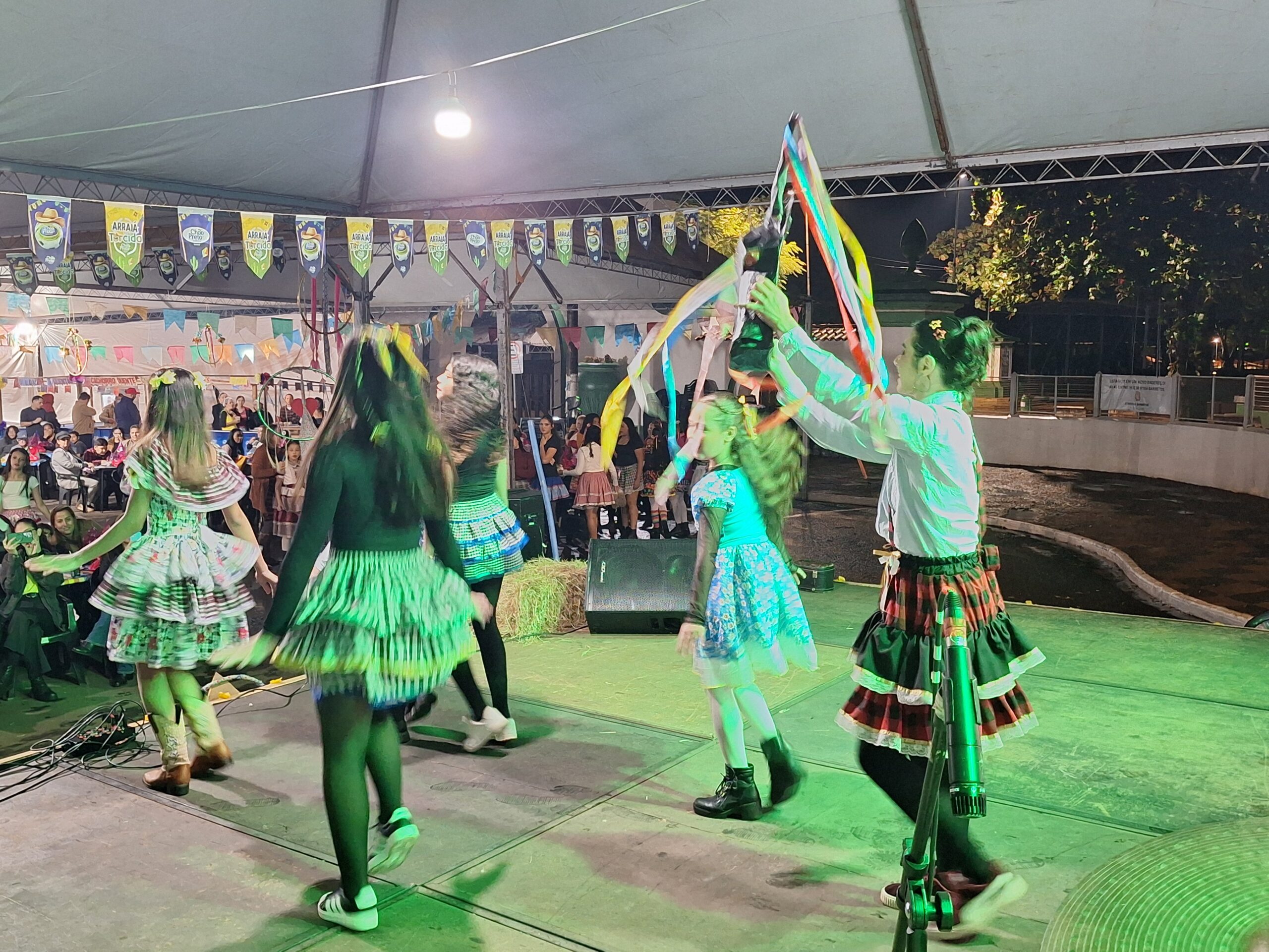 Arraial do Cemart teve apresentações em frente ao Recinto Paulo de Lima Correa