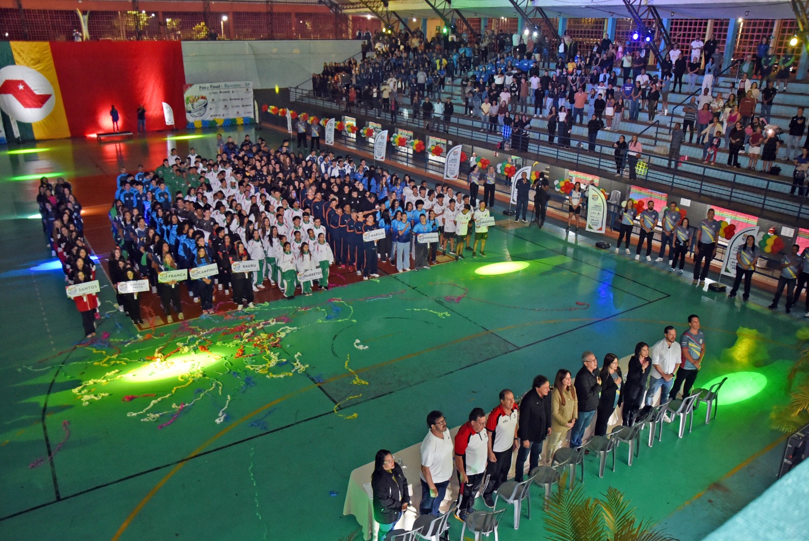 Abertura dos Jogos Abertos da Juventude em Barretos tem clima de rodeio