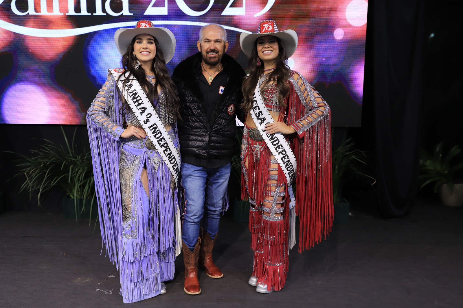 Concurso da Rainha da Festa do Peão de Barretos aposta na tradição, elegância e sofisticação dos trajes típicos   