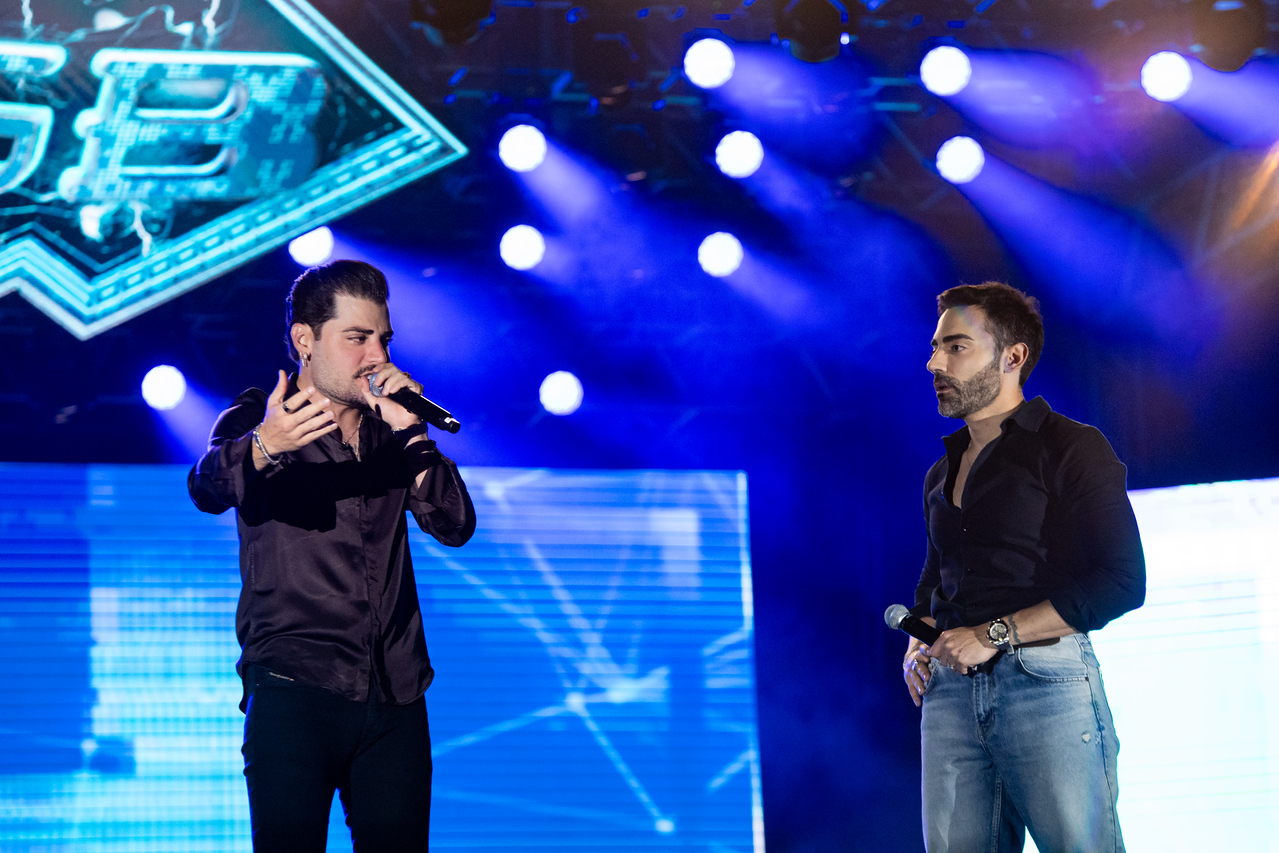 Show de Guilherme & Benuto lota Arena do Rodeio Pela Vida