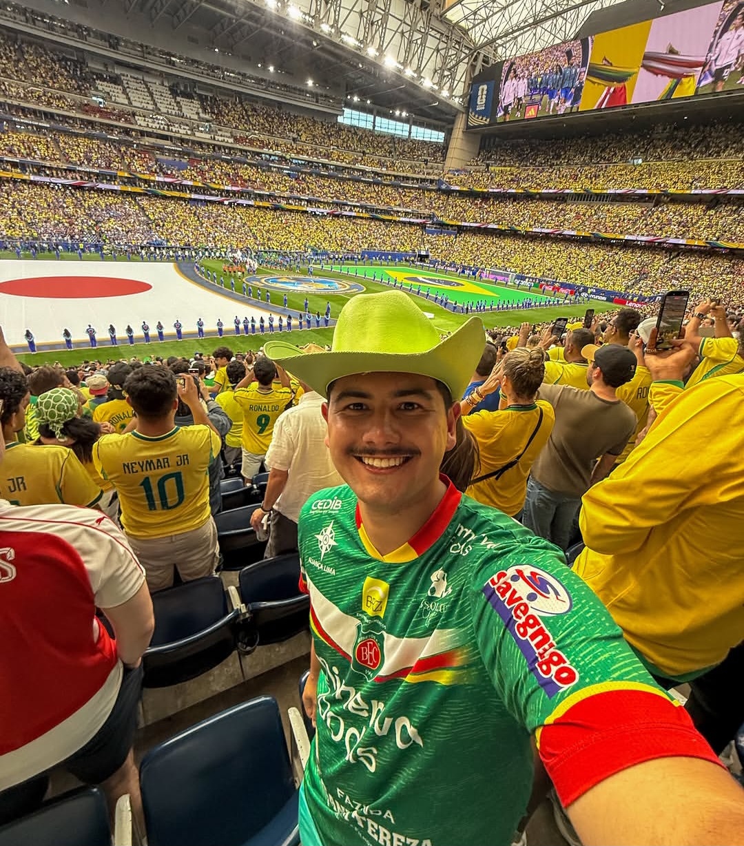 Jornalista barretense acompanha vitória do Brasil com a camisa do BEC