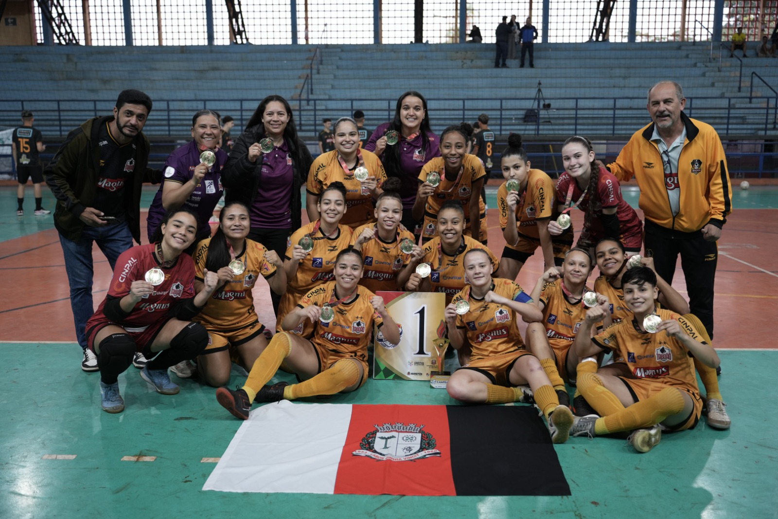 Prefeito participa da cerimônia de encerramento dos Jogos Abertos da Juventude