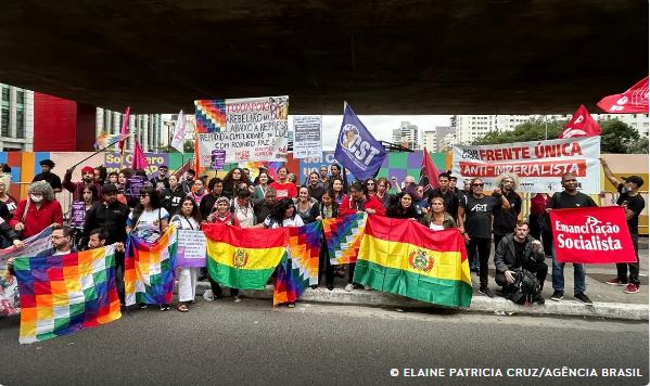 Ato em São Paulo presta solidariedade a protestos na Bolívia