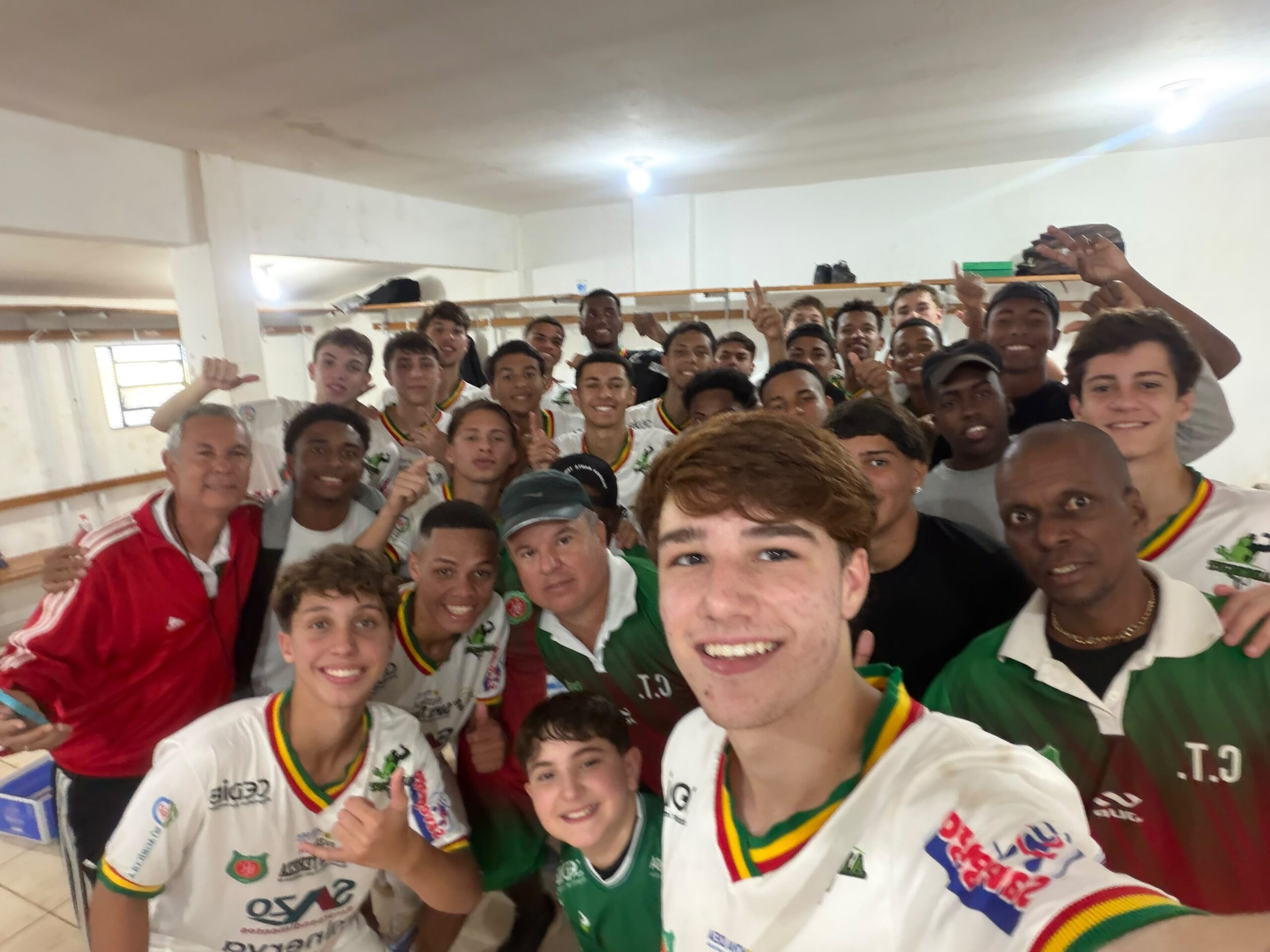 Tourinho goleia o Monte Azul e garante classificação a segunda fase do Paulista Sub-17
