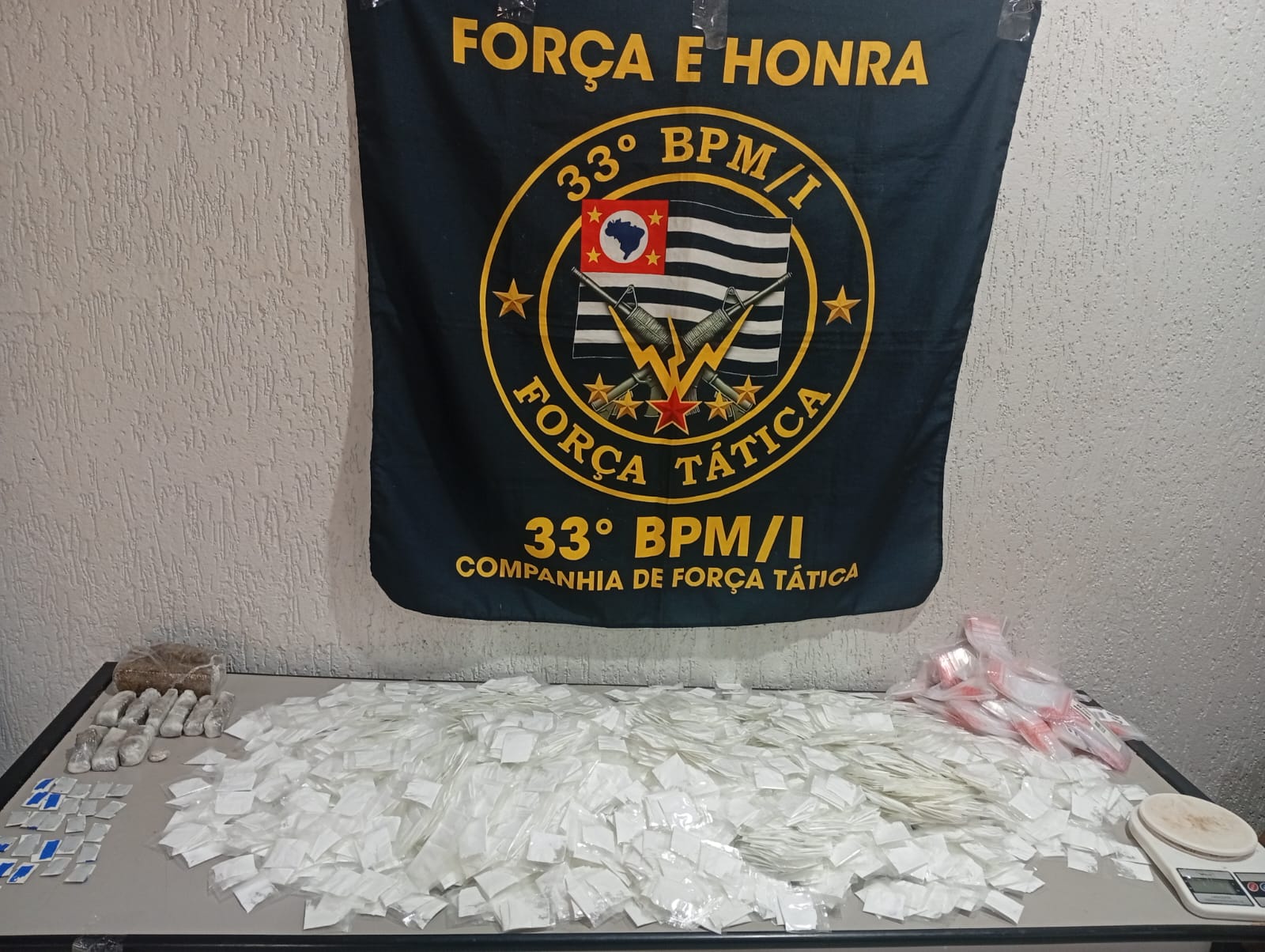 Força Tática apreende mais de 4 quilos de cocaína e prende casal por tráfico em Barretos