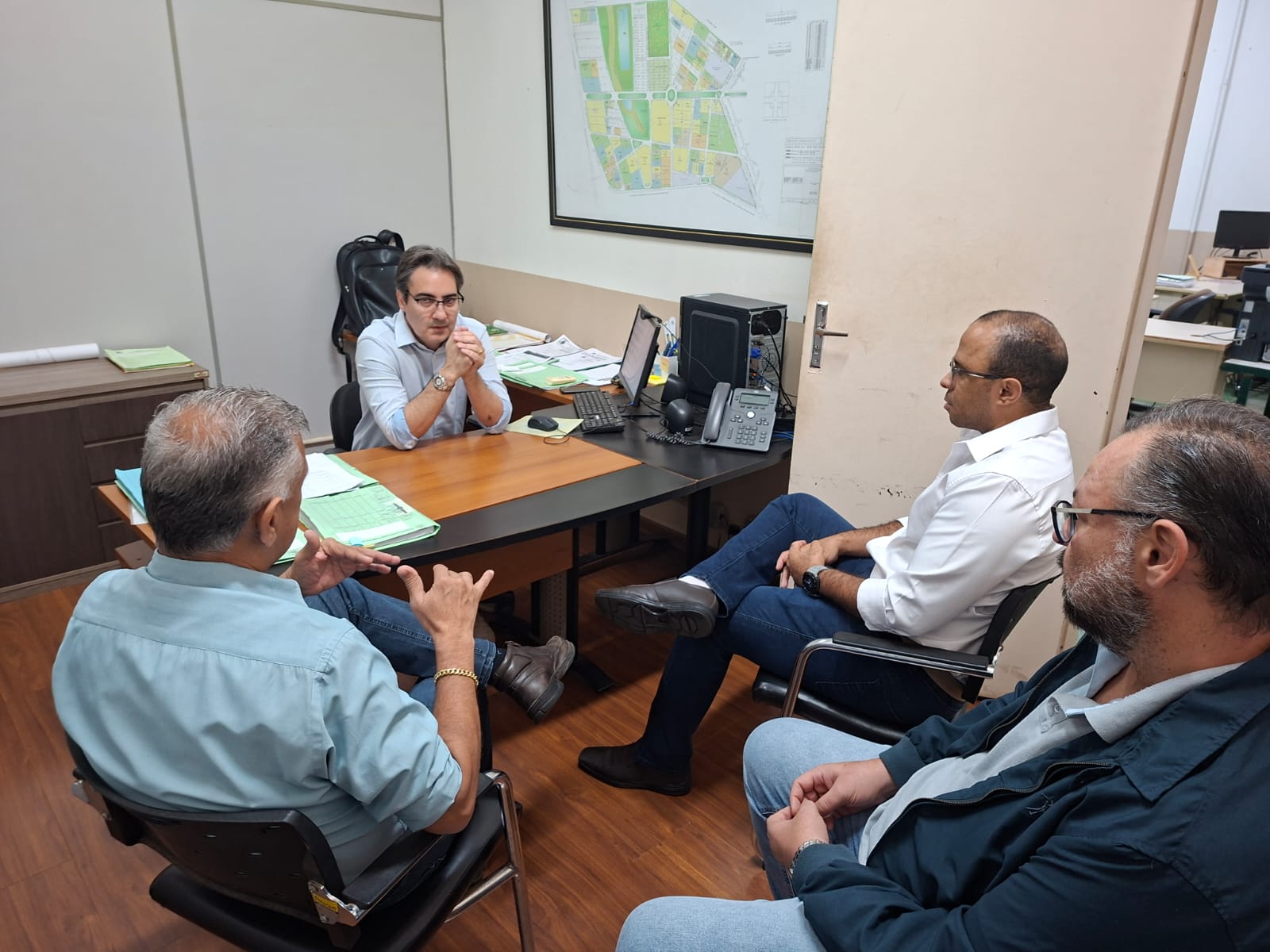 Dirigentes da Fundação Padre Gabriel divulgam promoção no domingo