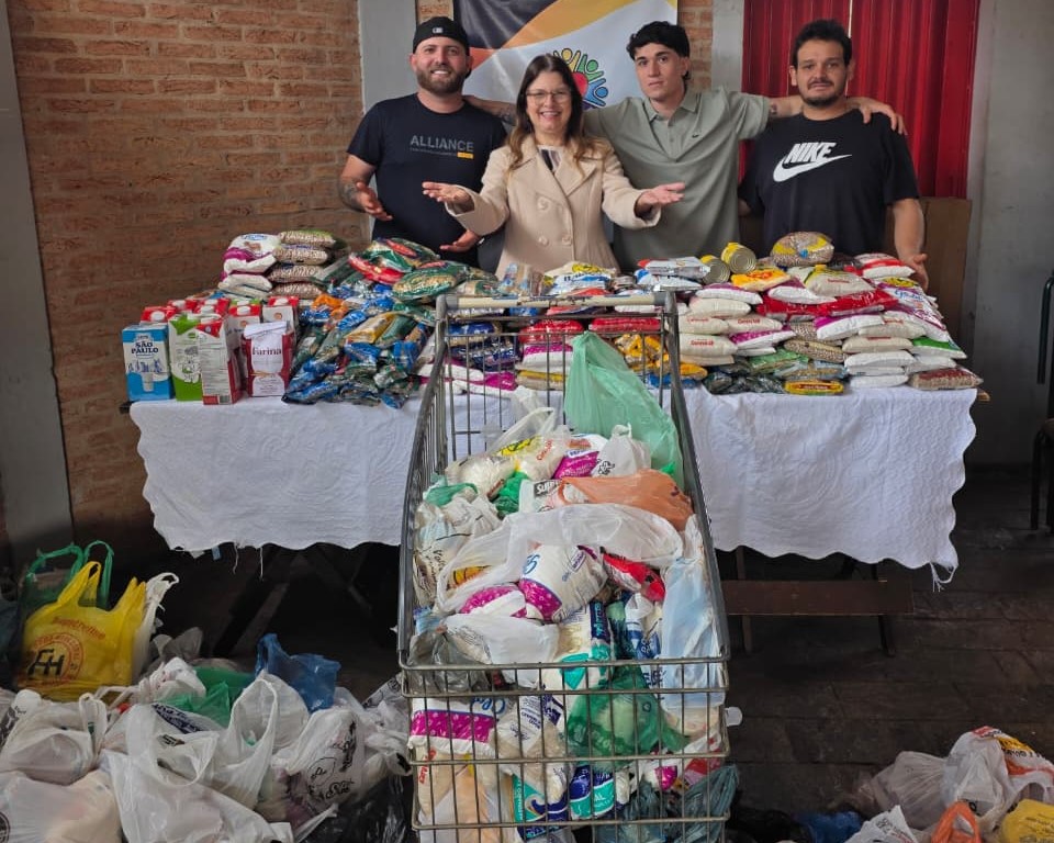 Fundo Social de Barretos recebe quase uma tonelada de alimentos arrecadados durante ação beneficente