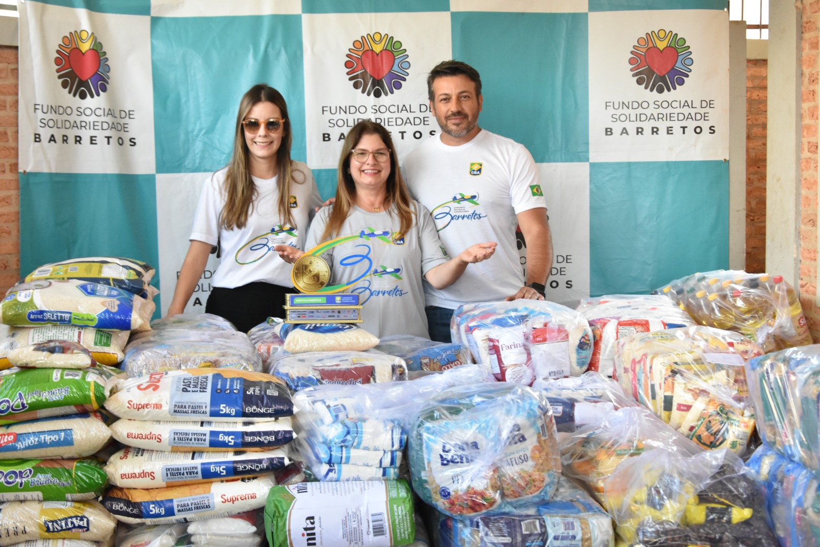 Fundo Social recebe duas toneladas e meia de alimentos arrecadados no Campeonato Brasileiro de Acrobacia Aérea