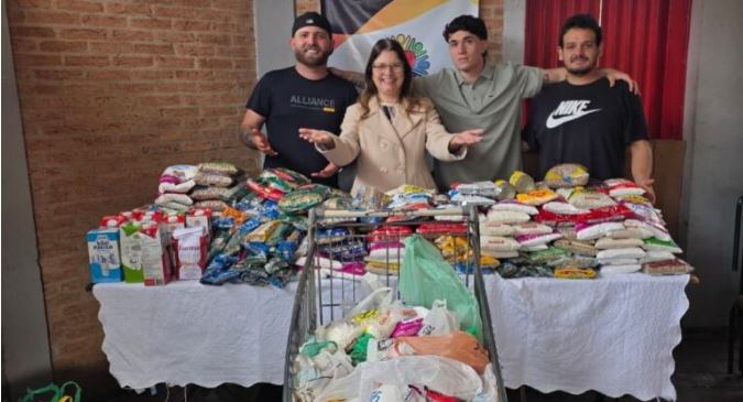 Fundo Social de Barretos recebe quase uma tonelada de alimentos arrecadados durante ação beneficente